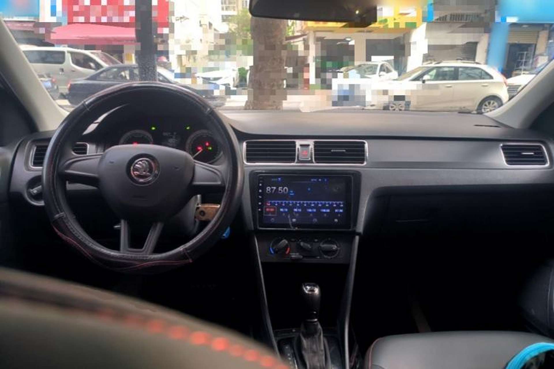 Used Skoda Rapid Spaceback 2019 Revised Version 1.5L Automatic Standard Edition China V Standard Center Console