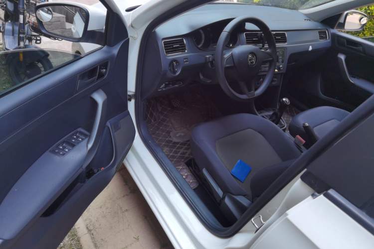 Used Skoda Rapid Spaceback 2019 1.5L Manual Standard Edition Driver Seat