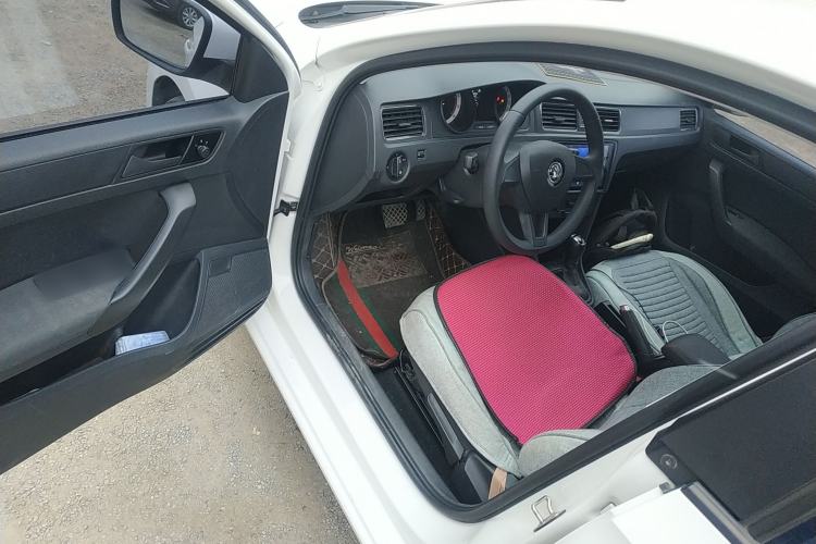 Used Skoda Rapid Spaceback 2019 Revised Version 1.5L Automatic Standard Edition China V Standard Driver Seat