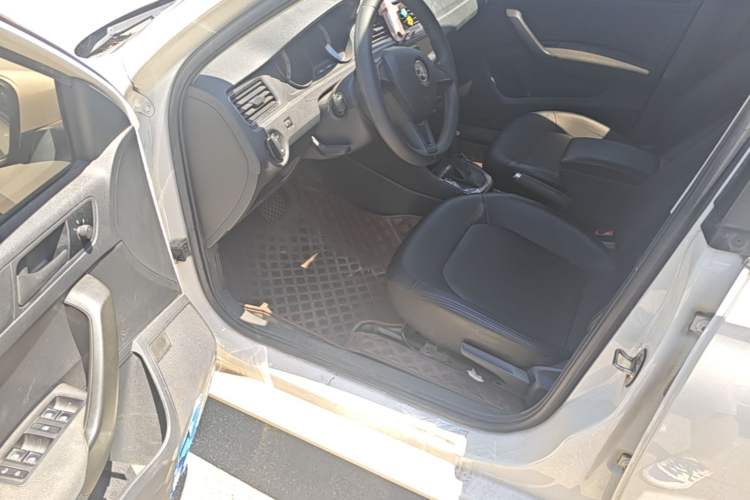 Used Skoda Rapid Spaceback 2019 1.5L Automatic Standard Edition Driver Seat