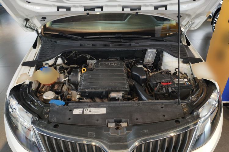 Used Skoda Rapid Spaceback 2019 Revised Version 1.5L Automatic Standard Edition China VI Engine Bay