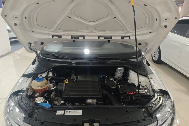 Used Skoda Rapid Spaceback 2019 Revised Version 1.5L Automatic Comfort Edition China VI Standard Engine Bay