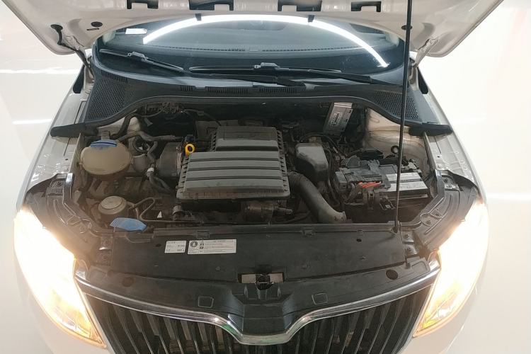 Used Skoda Rapid Spaceback 2019 Revised Version 1.5L Automatic Comfort Edition China V Standard Engine Bay