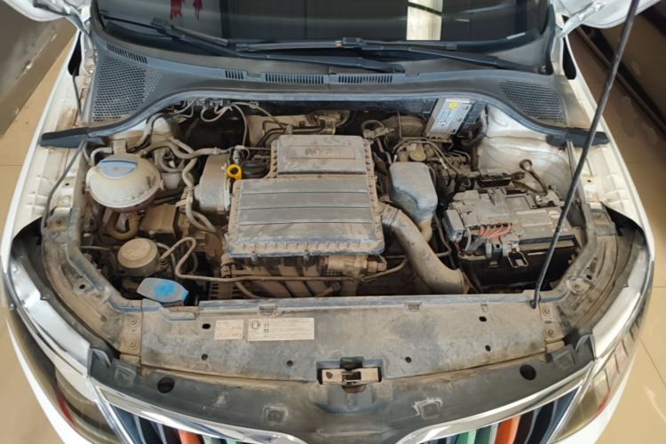 Used Skoda Rapid Spaceback 2019 Revised Version 1.5L Automatic Standard Edition China VI Engine Bay