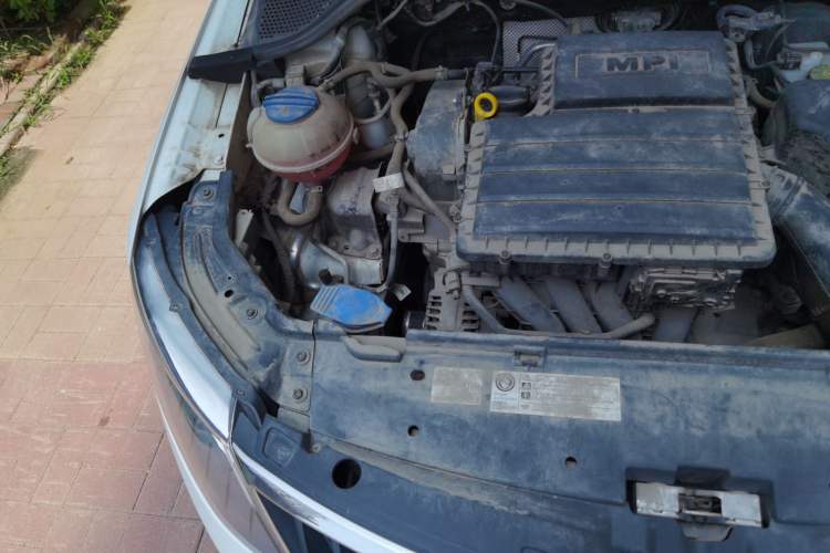 Used Skoda Rapid Spaceback 2019 1.5L Manual Standard Edition Engine Bay Right