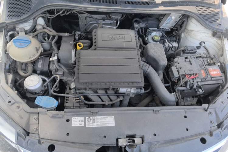 Used Skoda Rapid Spaceback 2019 Revised Version 1.5L Automatic Standard Edition China V Standard Engine Bay