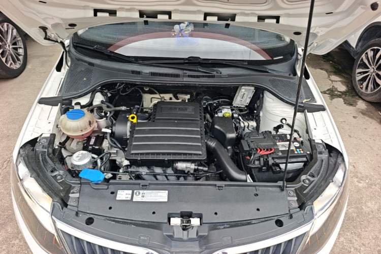 Used Skoda Rapid Spaceback 2019 Revised Version 1.5L Manual Entry-Level Edition China V Standard Engine Bay