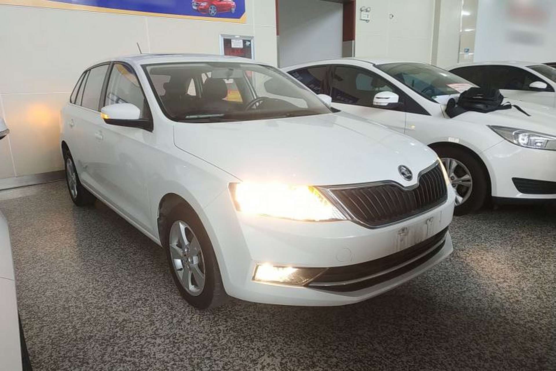 Used Skoda Rapid Spaceback 2019 Revised Version 1.5L Automatic Comfort Edition China V Standard Exterior 1