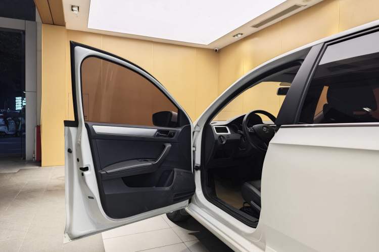 Used Skoda Rapid Spaceback 2019 1.5L Automatic Comfort Edition Exterior 12