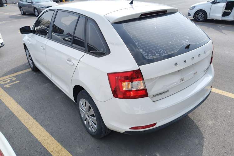 Used Skoda Rapid Spaceback 2019 Revised Version 1.5L Manual Standard Edition China VI Exterior 2