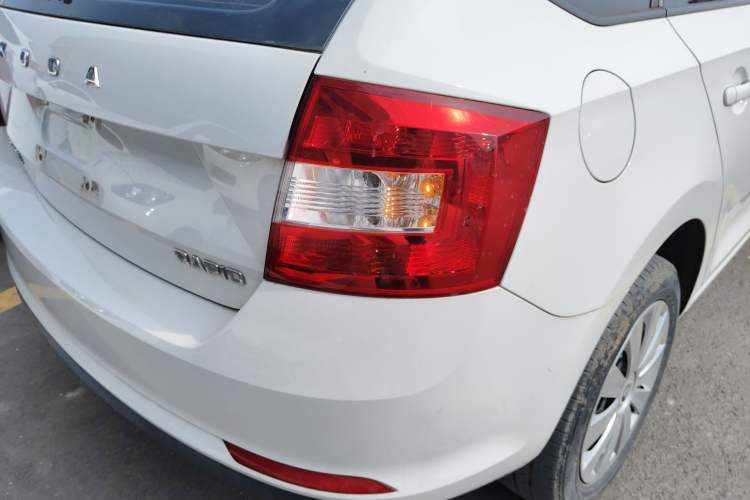 Used Skoda Rapid Spaceback 2019 Revised Version 1.5L Manual Standard Edition China VI Exterior 3