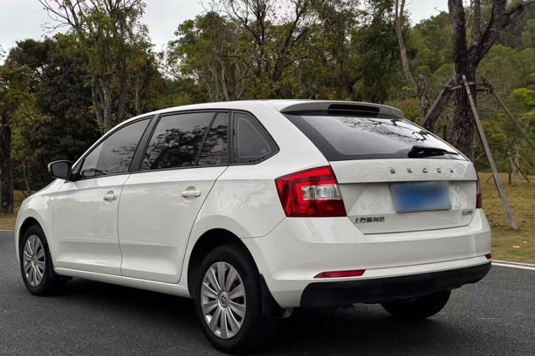 Used Skoda Rapid Spaceback 2019 Revised Version 1.5L Automatic Standard Edition China V Standard Exterior 3