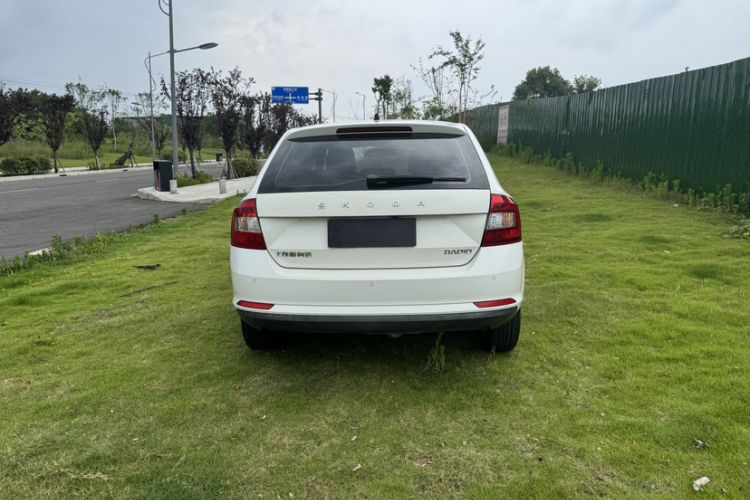 Used Skoda Rapid Spaceback 2019 Revised Version 1.5L Automatic Comfort Edition China V Standard Exterior 4