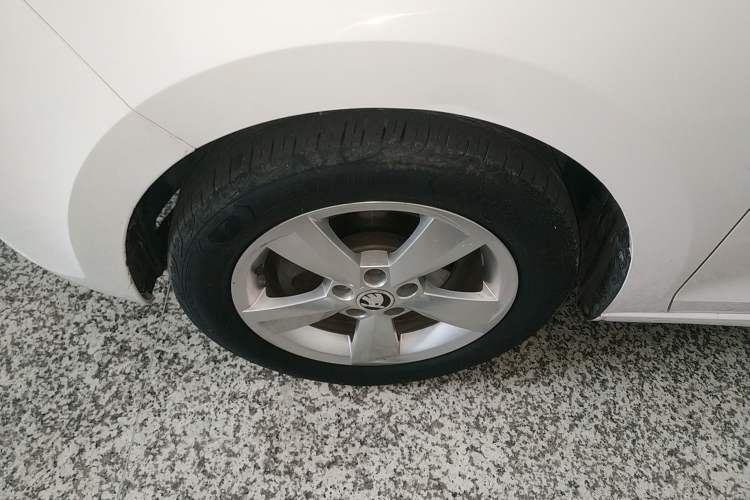Used Skoda Rapid Spaceback 2019 Revised Version 1.5L Automatic Comfort Edition China V Standard Exterior 4