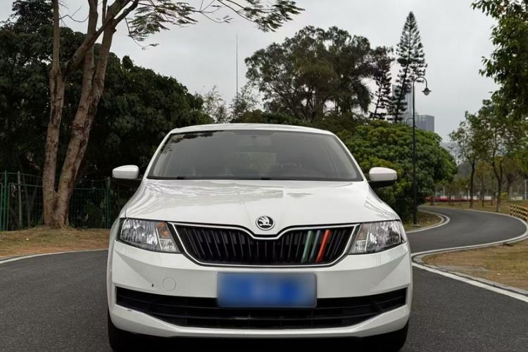 Used Skoda Rapid Spaceback 2019 Revised Version 1.5L Automatic Standard Edition China V Standard Exterior 4