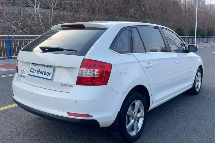 Used Skoda Rapid Spaceback 2019 Revised Version 1.5L Automatic Comfort Edition China V Standard Exterior 5
