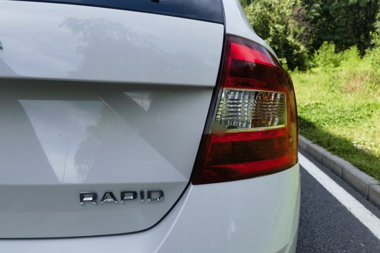 Used Skoda Rapid Spaceback 2019 1.5L Automatic Comfort Edition Exterior 5
