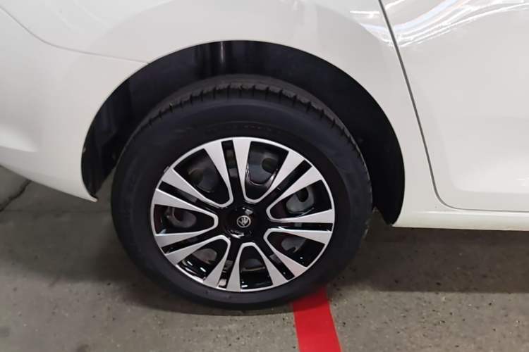 Used Skoda Rapid Spaceback 2019 Revised Version 1.5L Automatic Standard Edition China V Standard Exterior 5