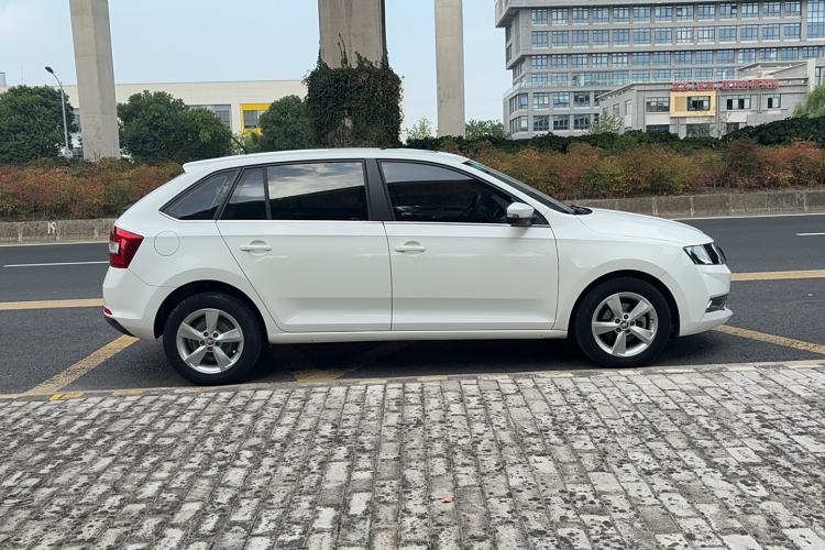 Used Skoda Rapid Spaceback 2019 Revised Version 1.5L Automatic Comfort Edition China VI Standard Exterior 6