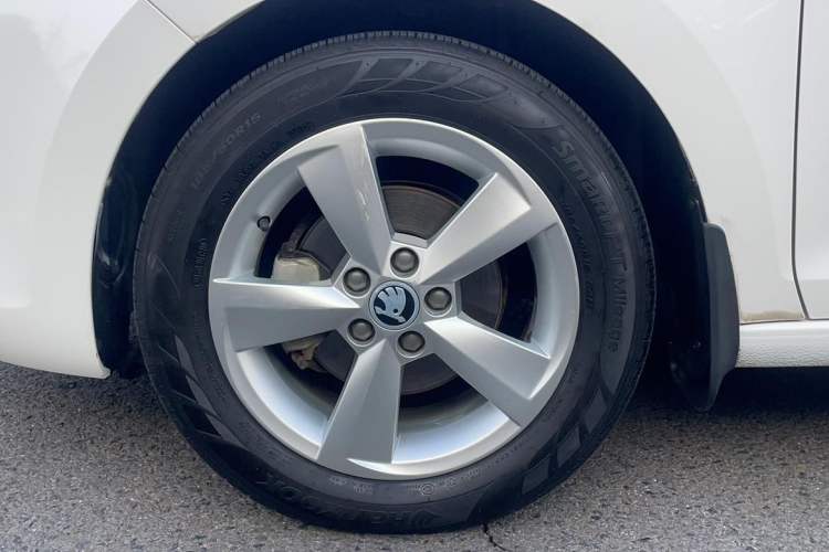 Used Skoda Rapid Spaceback 2019 Revised Version 1.5L Automatic Comfort Edition China V Standard Exterior 7