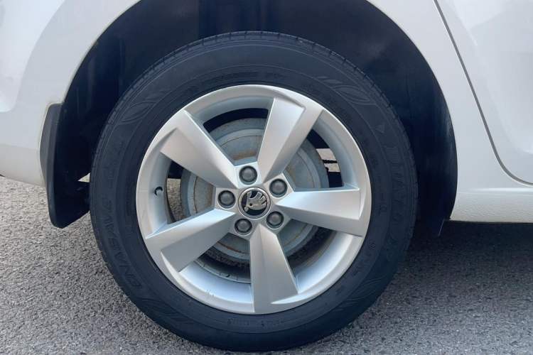 Used Skoda Rapid Spaceback 2019 Revised Version 1.5L Automatic Comfort Edition China V Standard Exterior 8