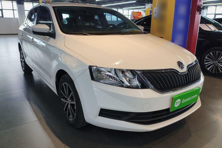 Used Skoda Rapid Spaceback 2019 Revised Version 1.5L Automatic Standard Edition China VI Front Right 45 Deg