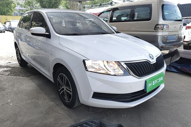 Used Skoda Rapid Spaceback 2019 Revised Version 1.5L Automatic Standard Edition China VI Front Right 45 Deg