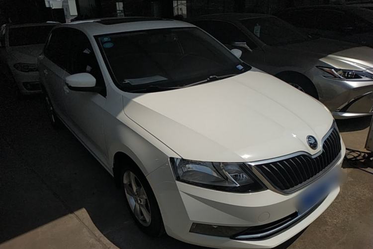 Used Skoda Rapid Spaceback 2019 Revised Version 1.5L Automatic Comfort Edition China V Standard Front Right 45 Deg