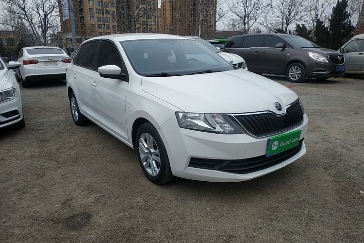 Used Skoda Rapid Spaceback 2019 Revised Version 1.5L Automatic Standard Edition China V Standard Front Right 45 Deg