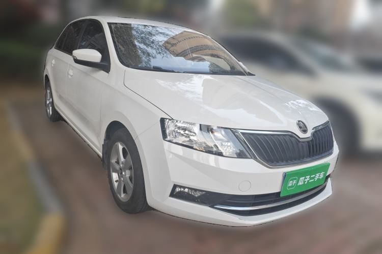 Used Skoda Rapid Spaceback 2019 Revised Version 1.5L Automatic Comfort Edition China V Standard Front Right 45 Deg