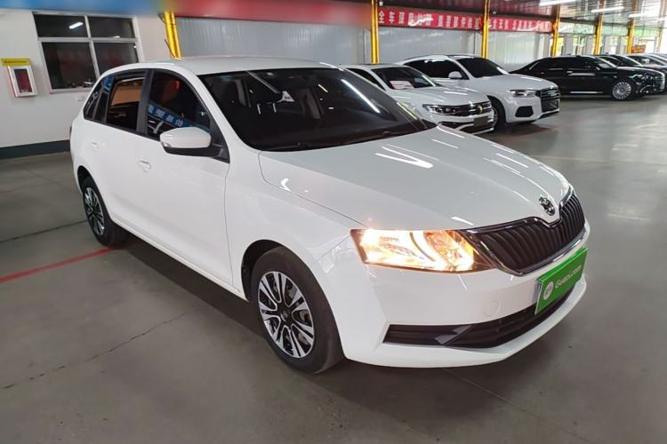 Used Skoda Rapid Spaceback 2019 Revised Version 1.5L Automatic Standard Edition China V Standard Front Right 45 Deg