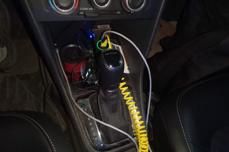 Used Skoda Rapid Spaceback 2019 1.5L Automatic Comfort Edition Gear Lever