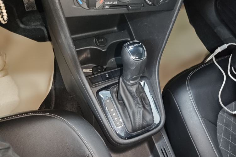 Used Skoda Rapid Spaceback 2019 Revised Version 1.5L Automatic Comfort Edition China V Standard Gear Lever
