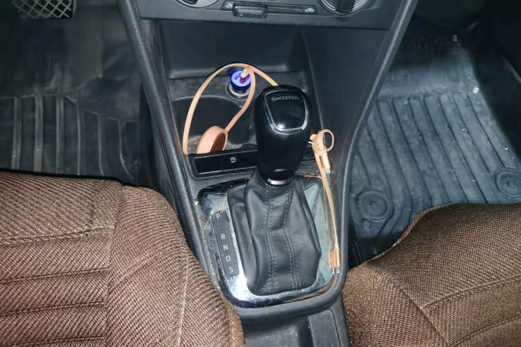 Used Skoda Rapid Spaceback 2019 Revised Version 1.5L Automatic Comfort Edition China VI Standard Gear Lever