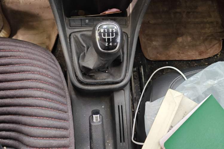 Used Skoda Rapid Spaceback 2019 1.5L Manual Comfort Edition Gear Lever
