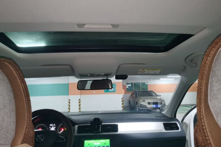 Used Skoda Rapid Spaceback 2019 Revised Version 1.5L Automatic Comfort Edition China VI Standard Headliner