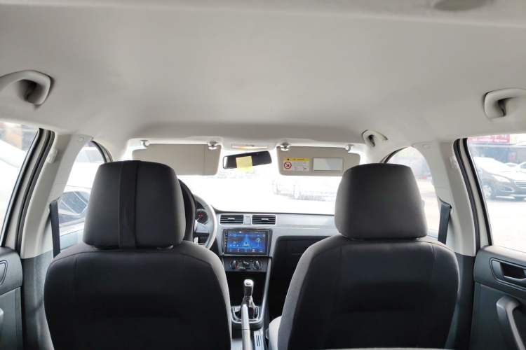 Used Skoda Rapid Spaceback 2019 Revised Version 1.5L Manual Standard Edition China VI Headliner