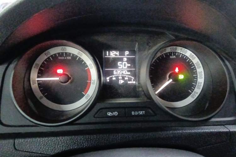 Used Skoda Rapid Spaceback 2019 Revised Version 1.5L Automatic Comfort Edition China V Standard Instrument Cluster