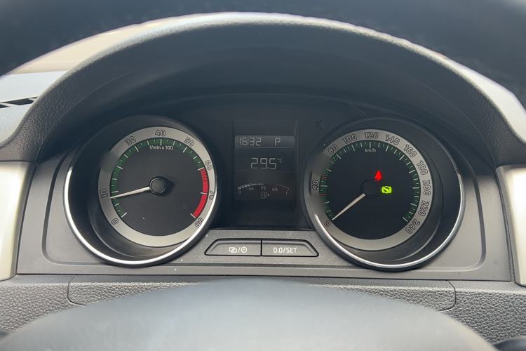 Used Skoda Rapid Spaceback 2019 Revised Version 1.5L Automatic Comfort Edition China VI Standard Instrument Cluster