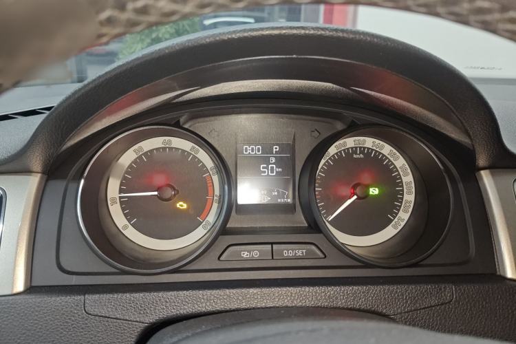 Used Skoda Rapid Spaceback 2019 Revised Version 1.5L Automatic Comfort Edition China V Standard Instrument Cluster