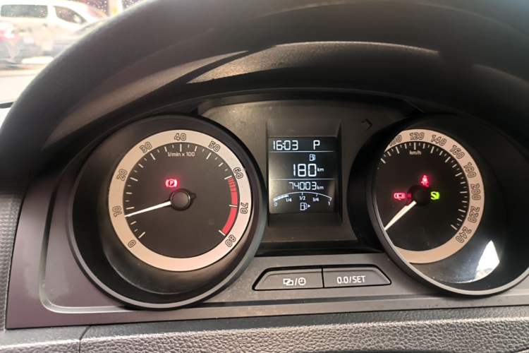 Used Skoda Rapid Spaceback 2019 Revised Version 1.5L Automatic Standard Edition China V Standard Instrument Cluster