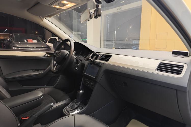 Used Skoda Rapid Spaceback 2019 1.5L Automatic Comfort Edition Interior 1