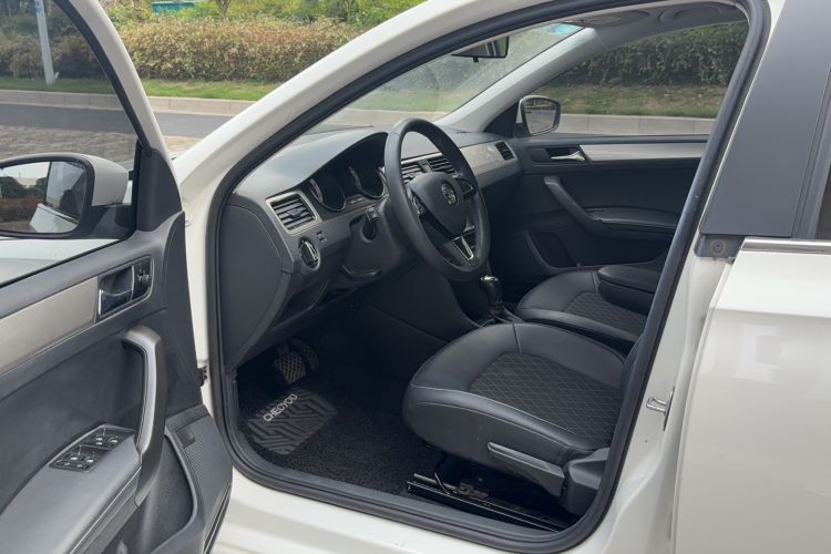 Used Skoda Rapid Spaceback 2019 Revised Version 1.5L Automatic Comfort Edition China VI Standard Interior 1
