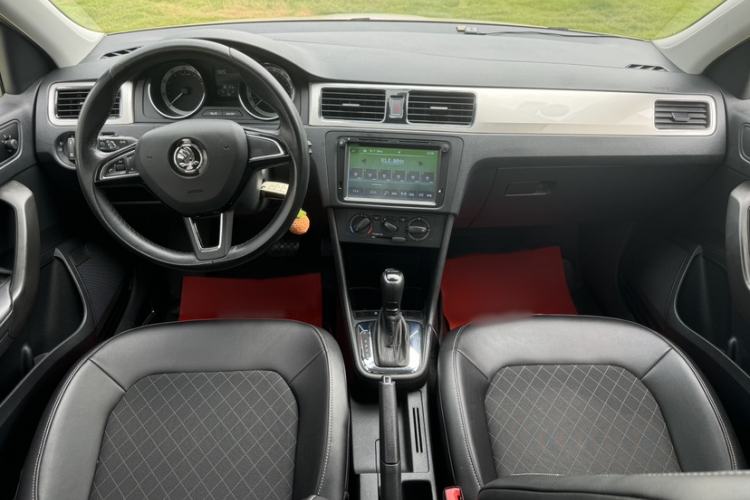 Used Skoda Rapid Spaceback 2019 Revised Version 1.5L Automatic Comfort Edition China V Standard Interior 1