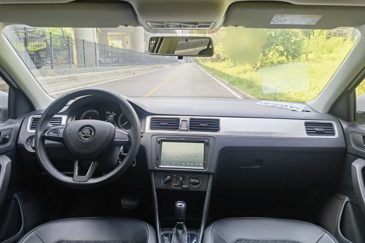 Used Skoda Rapid Spaceback 2019 1.5L Automatic Comfort Edition Interior 1