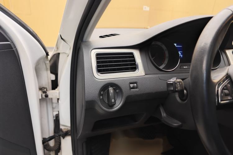 Used Skoda Rapid Spaceback 2019 1.5L Automatic Comfort Edition Interior 12