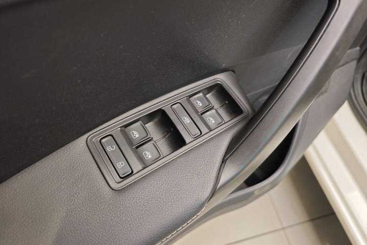 Used Skoda Rapid Spaceback 2019 1.5L Automatic Comfort Edition Interior 14