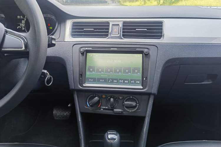 Used Skoda Rapid Spaceback 2019 1.5L Automatic Comfort Edition Interior 3