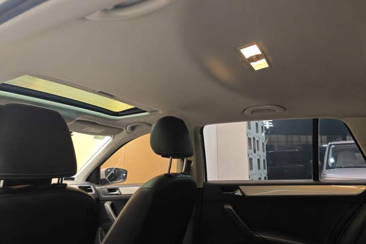 Used Skoda Rapid Spaceback 2019 1.5L Automatic Comfort Edition Interior 4