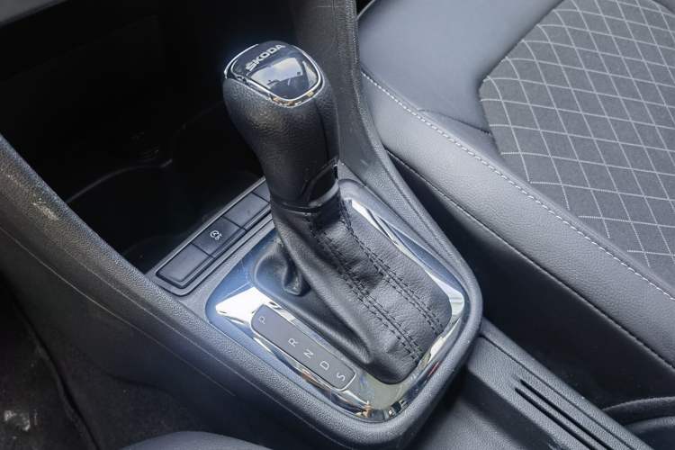 Used Skoda Rapid Spaceback 2019 1.5L Automatic Comfort Edition Interior 4